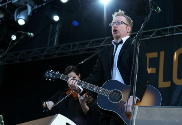 Flogging Molly på West Coast Riot 1